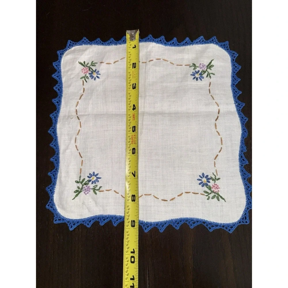 Vintage Embroidered Linen Doily 3 Pc w/ Crochet Trim Floral Dresser Scarf Runner